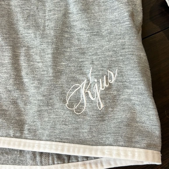 KJUS Ladies Trace Halfzip Midlayer - Size 38 Medium - Grey Melange - Picture 2 of 9